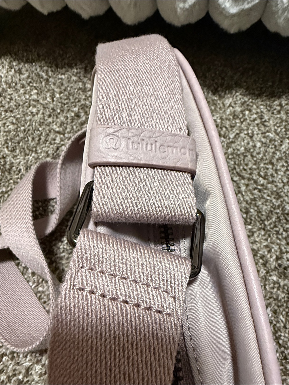 lululemon athletica Light Blush Pink Crossbody Bag - Picture 7 of 7